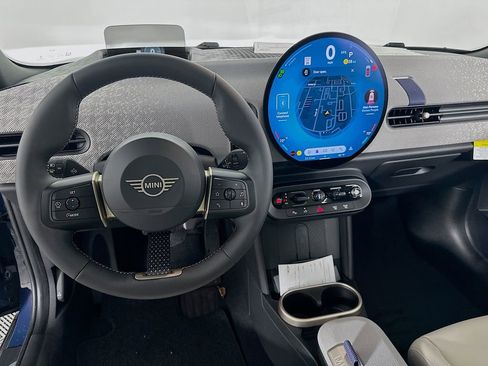 Certified 2025 MINI Cooper S image 18