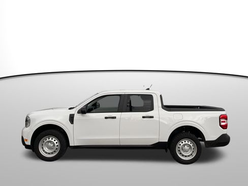 Used 2024 Ford Maverick XL image 3