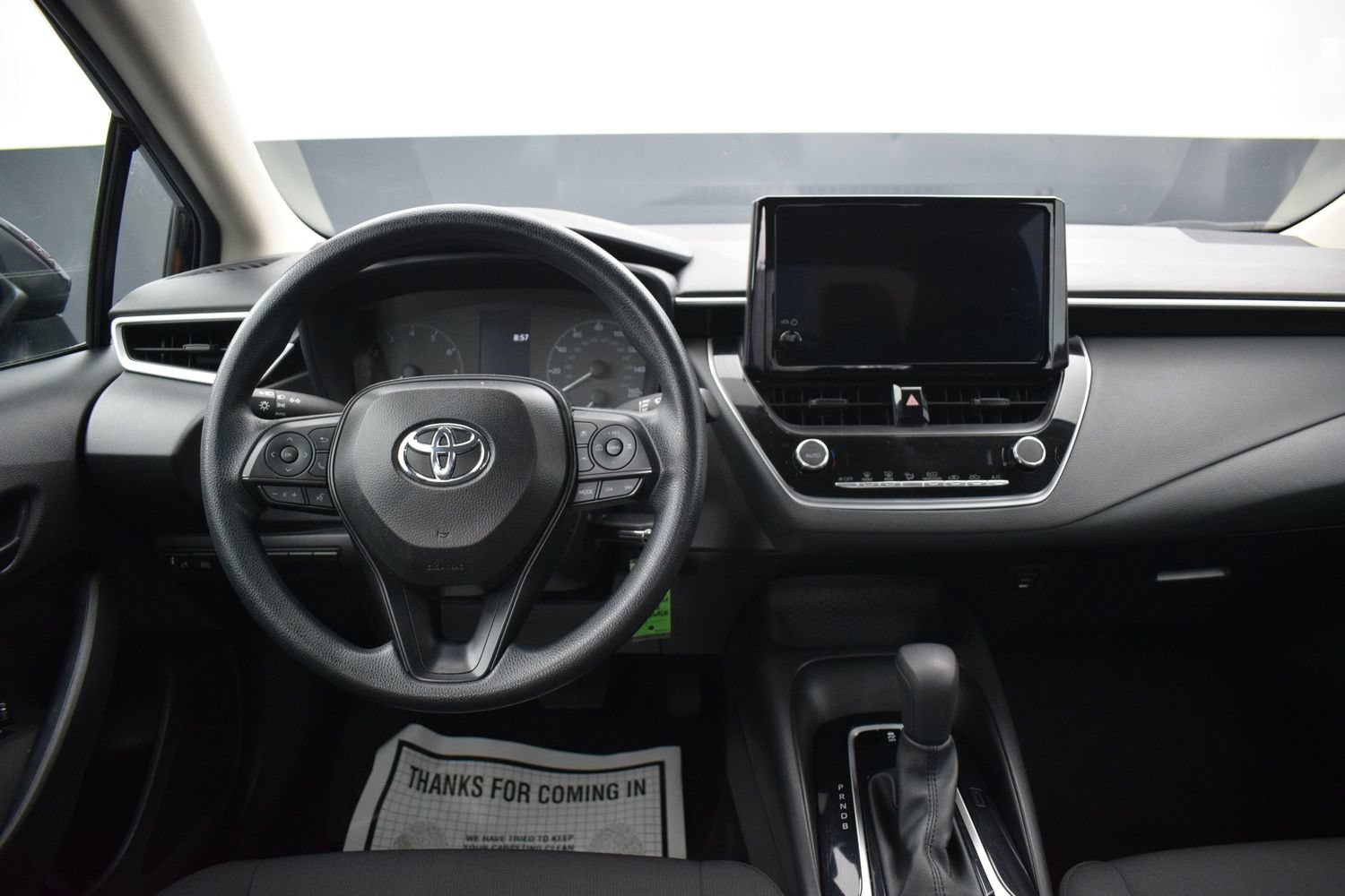 Used 2025 Toyota Corolla LE FWD image 14