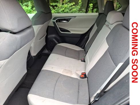Used 2019 Toyota RAV4 XLE w/ Convenience Package AWD/4WD image 11