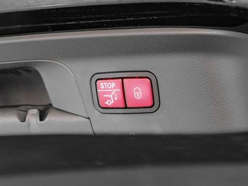 Used 2017 Mercedes-Benz GLC 300 4MATIC Coupe image 54