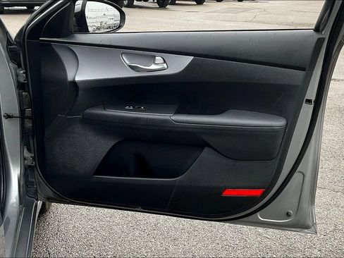 Used 2024 Kia Forte LXS w/ LXS Technology Package FWD image 20