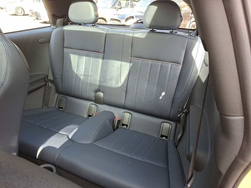 Certified 2025 MINI Cooper S image 10