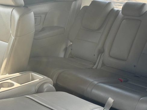 Used 2015 Honda Odyssey Touring Elite image 19