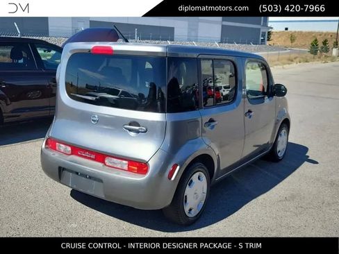 Used 2010 Nissan Cube 1.8 S w/ Interior Designer Pkg FWD image 4
