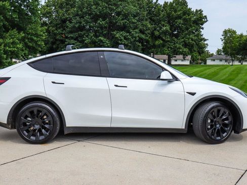 Used 2020 Tesla Model Y Long Range AWD/4WD image 5