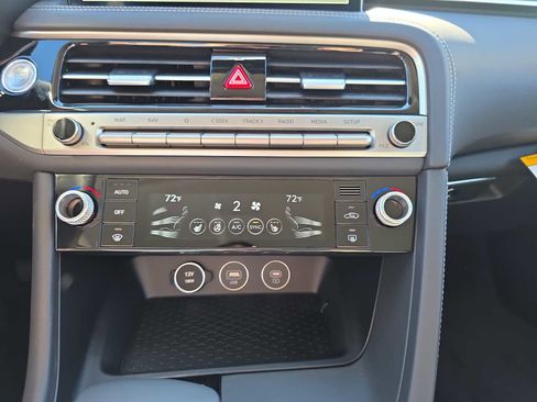 New 2026 Genesis G70 2.5T image 17