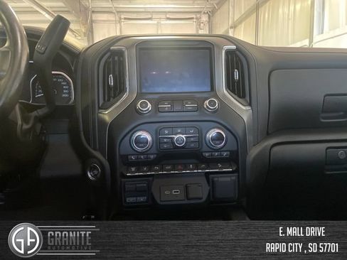 Used 2020 GMC Sierra 2500 Denali w/ Denali Ultimate Package AWD/4WD image 18