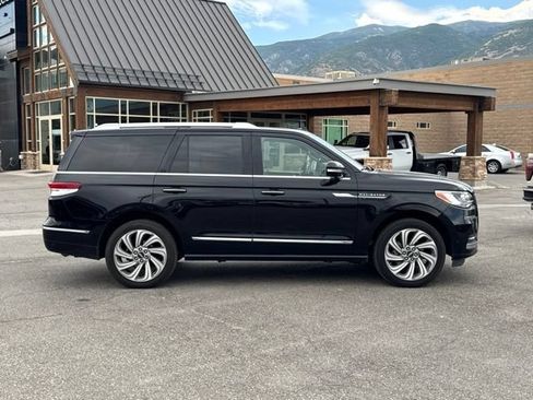 Used 2023 Lincoln Navigator Reserve w/ Equipment Group 201A AWD/4WD image 4