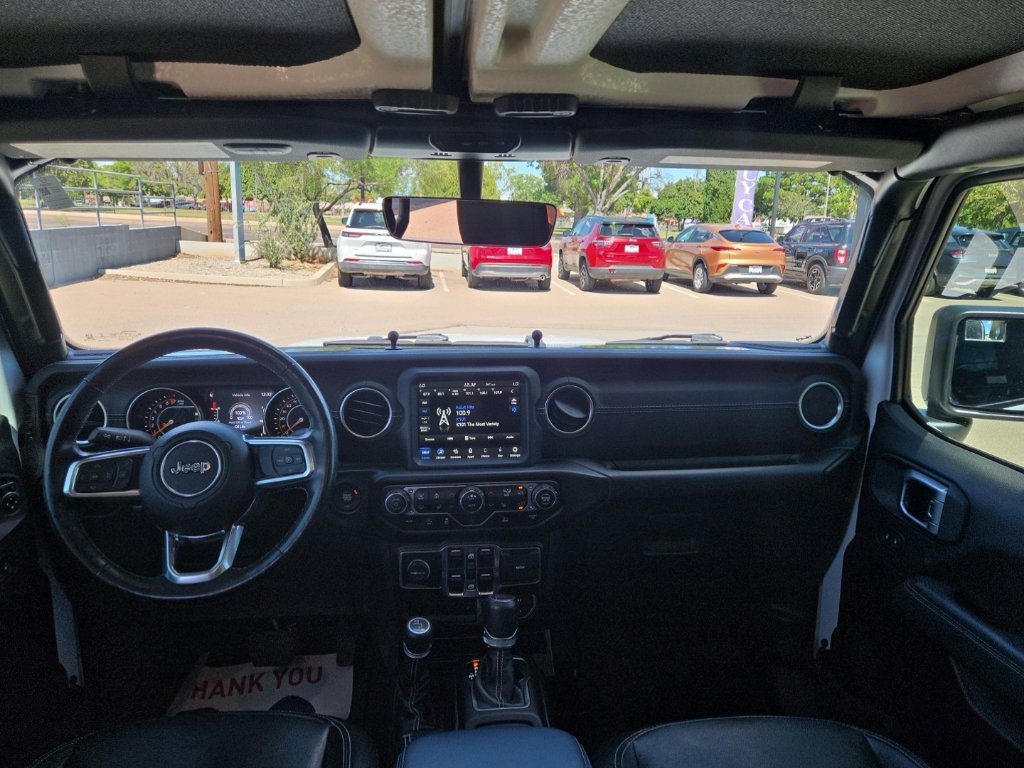 Used 2020 Jeep Gladiator Overland AWD/4WD image 16