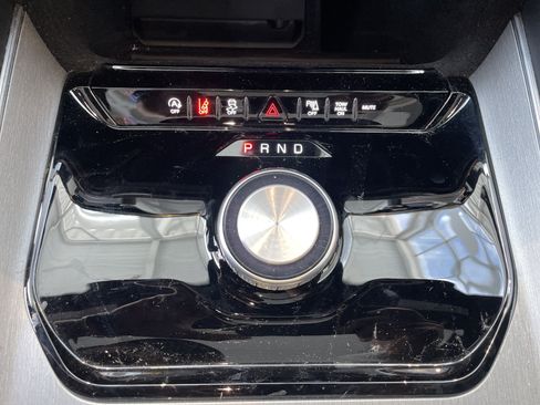 Used 2024 Jeep Wagoneer Series II RWD image 28