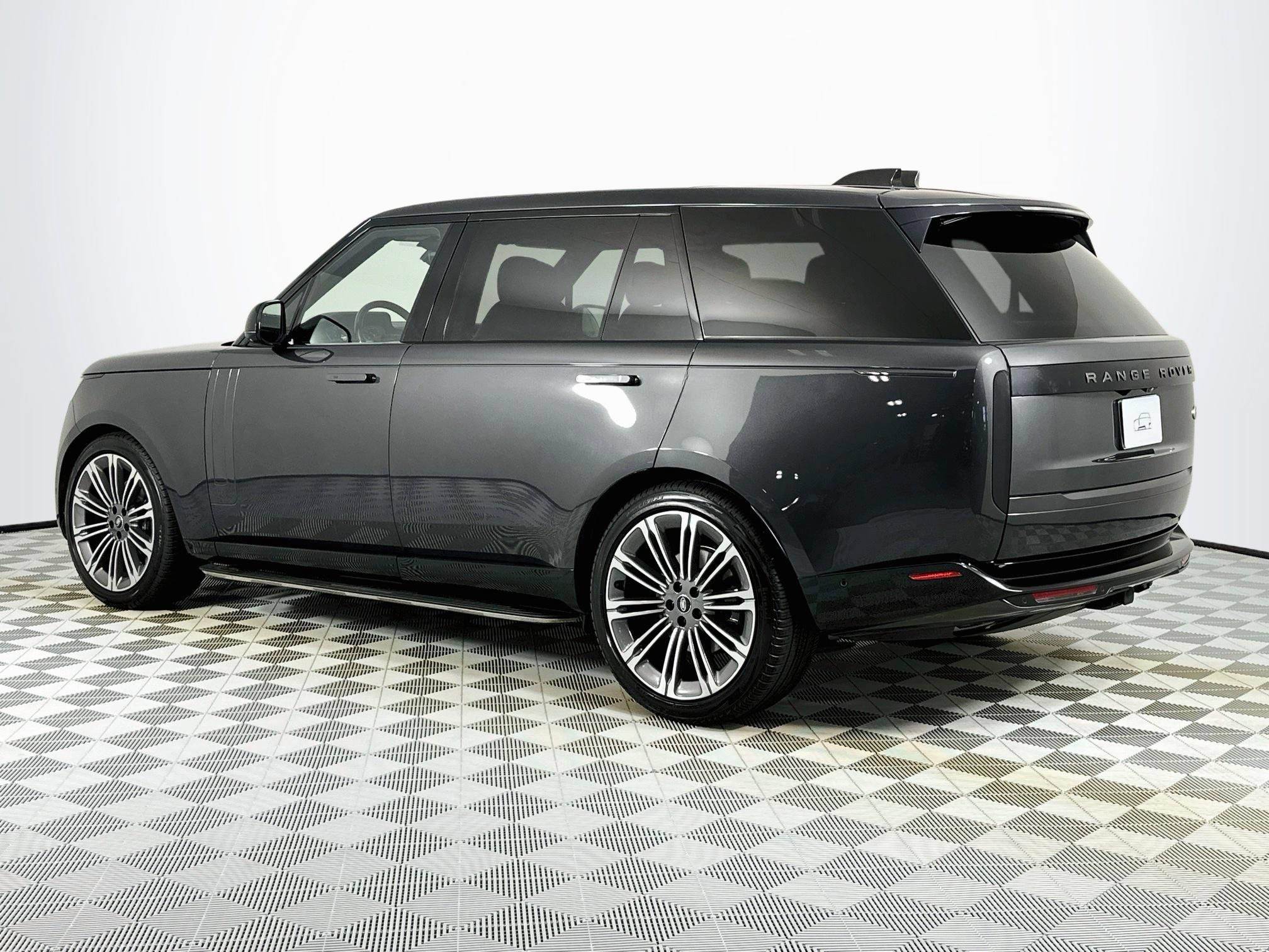 Certified 2023 Land Rover Range Rover Long Wheelbase SE AWD/4WD image 7