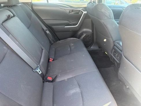 Used 2024 Toyota RAV4 LE AWD/4WD image 4
