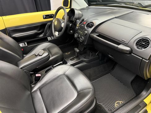 Used 2007 Volkswagen Beetle Convertible image 26