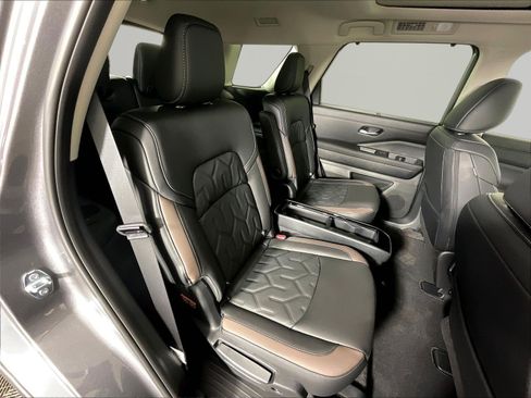 New 2026 Nissan Pathfinder Platinum AWD/4WD image 20