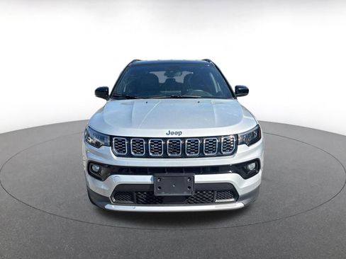 Used 2025 Jeep Compass Limited AWD/4WD image 4