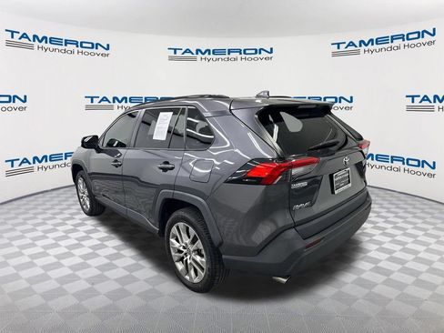 Used 2022 Toyota RAV4 XLE Premium FWD image 3