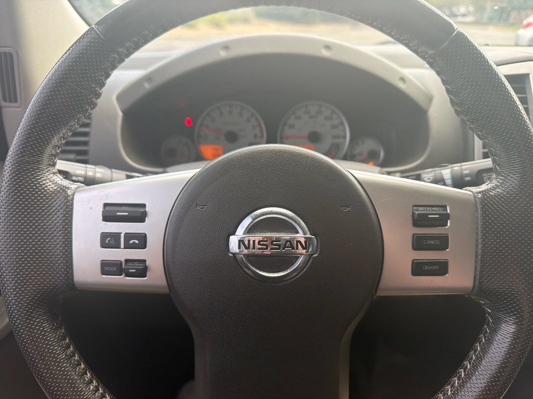 Used 2013 Nissan Xterra PRO-4X w/ Pro-4x Leather Pkg AWD/4WD image 28