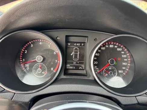 Used 2011 Volkswagen Golf 4-Door image 39