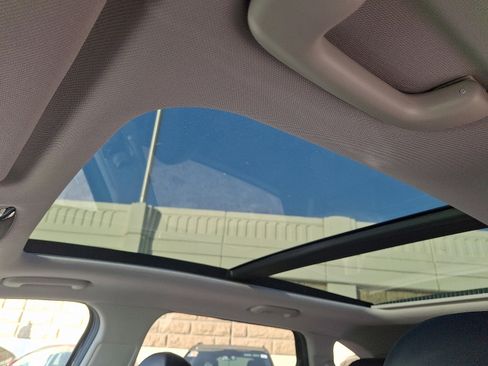 Certified 2022 Kia Sorento EX w/ Panoramic Sunroof Package image 14