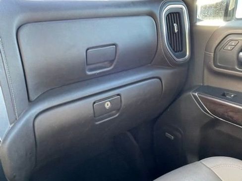 Used 2023 GMC Sierra 2500 SLT image 21