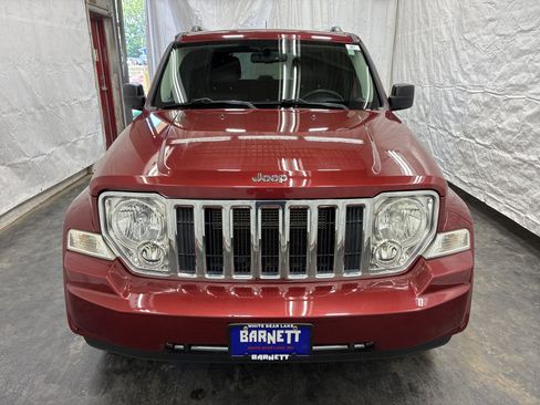 Used 2012 Jeep Liberty Limited AWD/4WD image 5