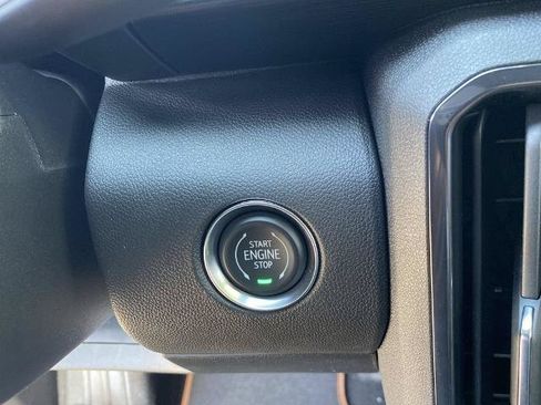 Used 2024 GMC Acadia AT4 w/ Super Cruise Package AWD/4WD image 9
