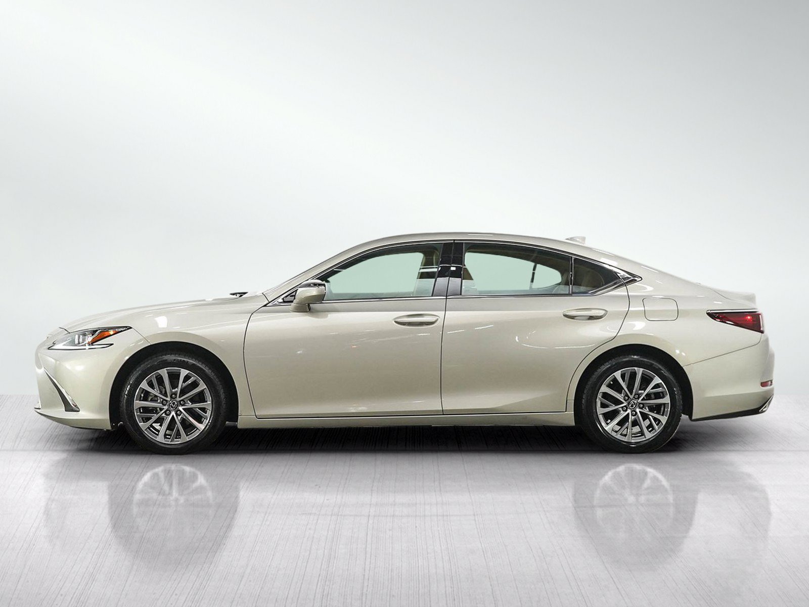 Used 2024 Lexus ES 350 w/ Premium Package FWD image 2