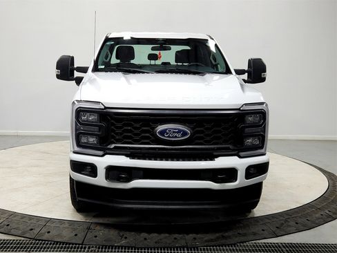 Used 2023 Ford F250 XL w/ STX Appearance Package image 2