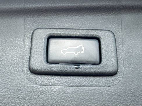 Used 2019 Subaru Outback 2.5i Premium w/ Popular Package #2 AWD/4WD image 32