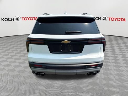 Used 2025 Chevrolet Traverse LT w/ Sun and Wheel Package AWD/4WD image 7