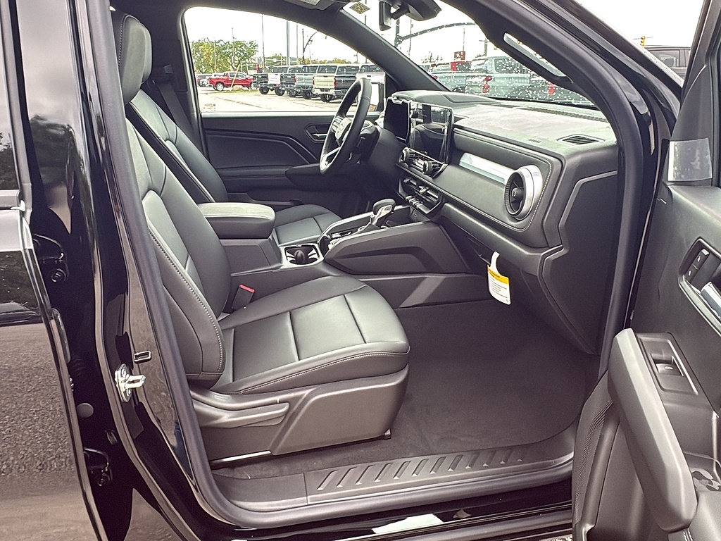 New 2026 Chevrolet Colorado LT w/ LT Convenience Package AWD/4WD image 16