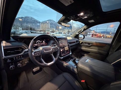 Used 2026 GMC Yukon Denali w/ Denali Reserve Package image 21