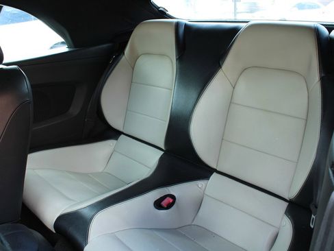 Used 2018 Ford Mustang Premium RWD image 14