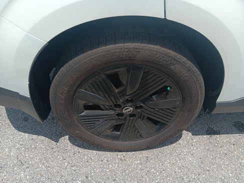 Used 2025 Nissan Murano SV FWD image 6