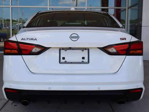 Used 2024 Nissan Altima 2.5 SR FWD image 7