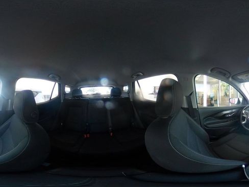 Used 2024 GMC Terrain SLE FWD image 41