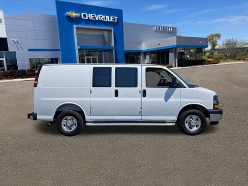 Used 2024 Chevrolet Express 2500 w/ Driver Convenience Package RWD image 28