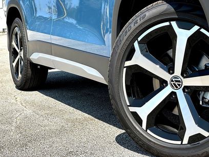 New 2026 Volkswagen Tiguan SE