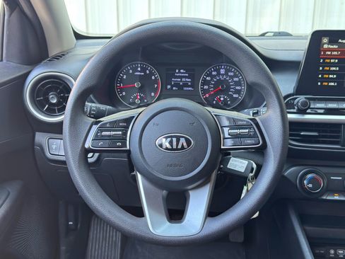 Used 2021 Kia Forte LXS FWD image 18