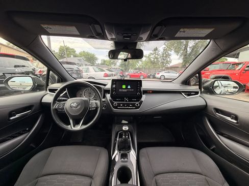 Used 2019 Toyota Corolla SE FWD image 2