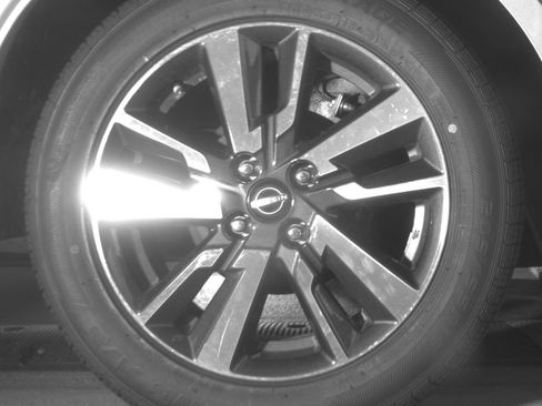 Used 2025 Nissan Versa SV FWD image 15