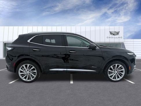 Used 2025 Buick Envision Avenir image 2