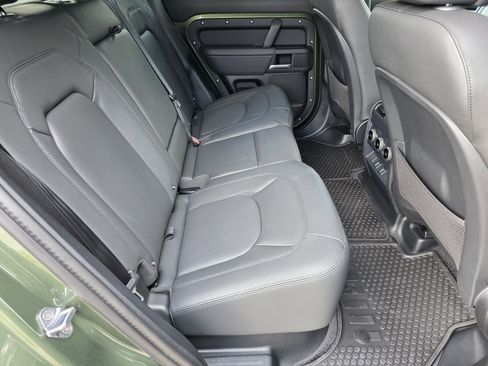 New 2026 Land Rover Defender 110 X-Dynamic SE image 5