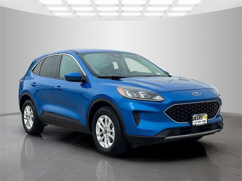 Used 2020 Ford Escape SE image 2