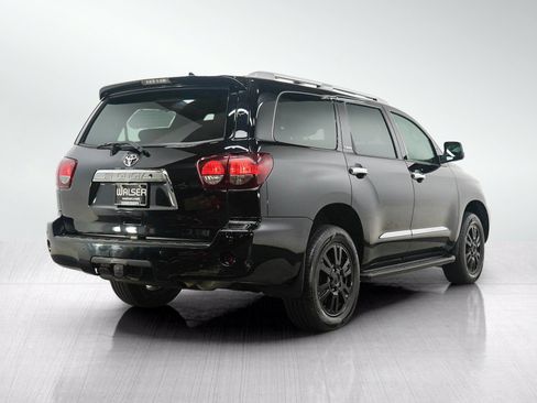 Used 2019 Toyota Sequoia Platinum AWD/4WD image 5