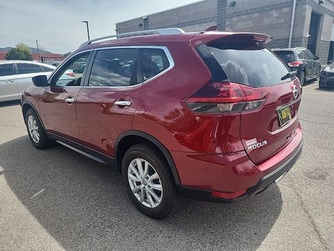 Used 2018 Nissan Rogue SV image 8