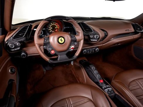 Certified 2018 Ferrari 488 Spider RWD image 5