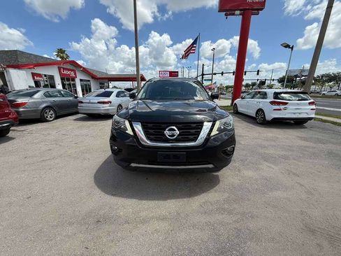 Used 2019 Nissan Pathfinder SL image 1