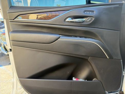 Certified 2023 Cadillac Escalade Sport Platinum w/ LPO, ONYX Package image 5